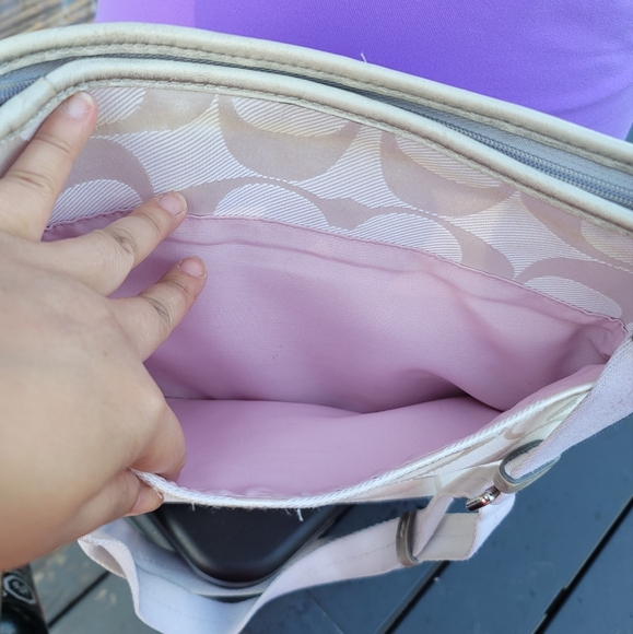 Coach Signature Canvas Kyra Daisy Crossbody Bag - Picture 5 of 16